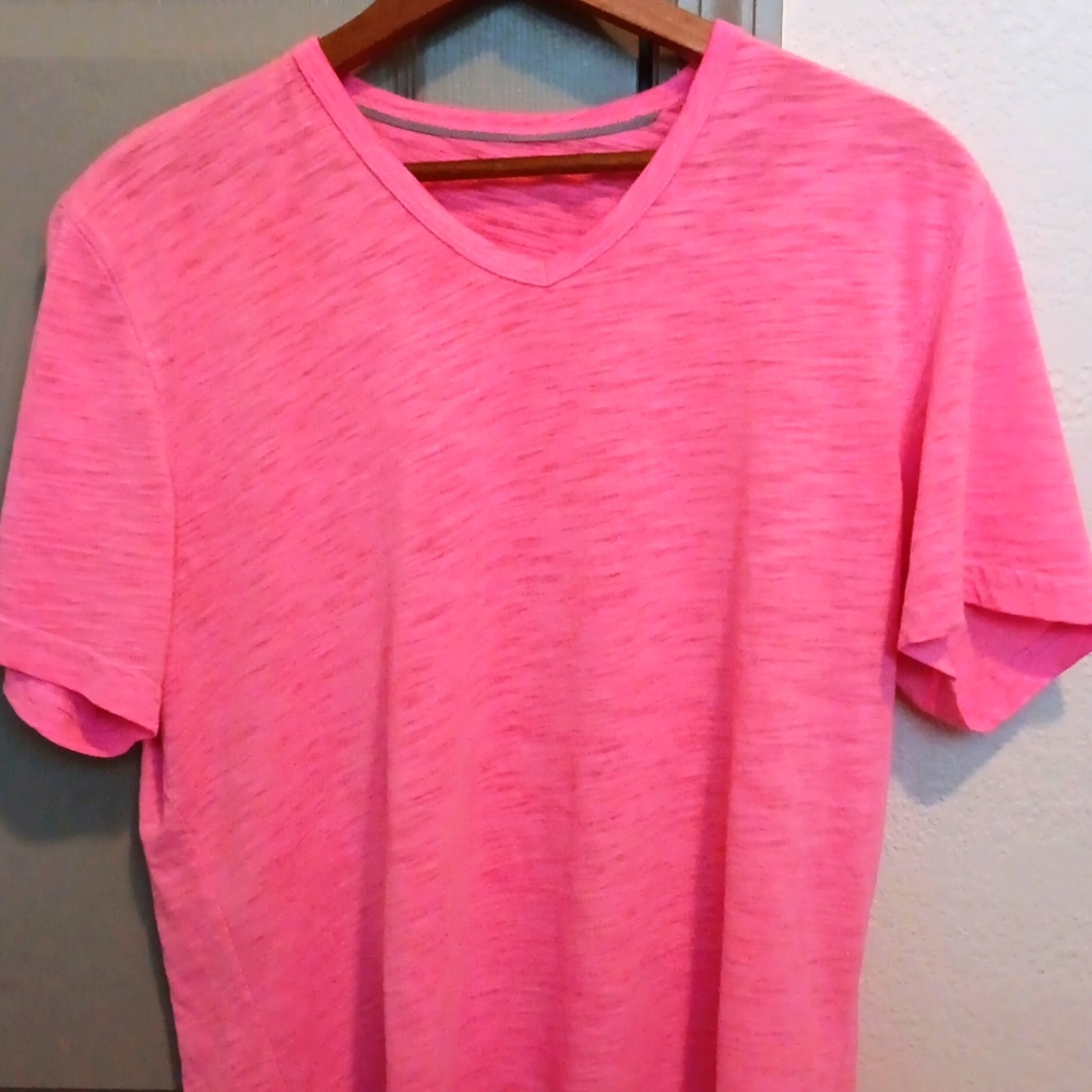 Small pink V-Neck